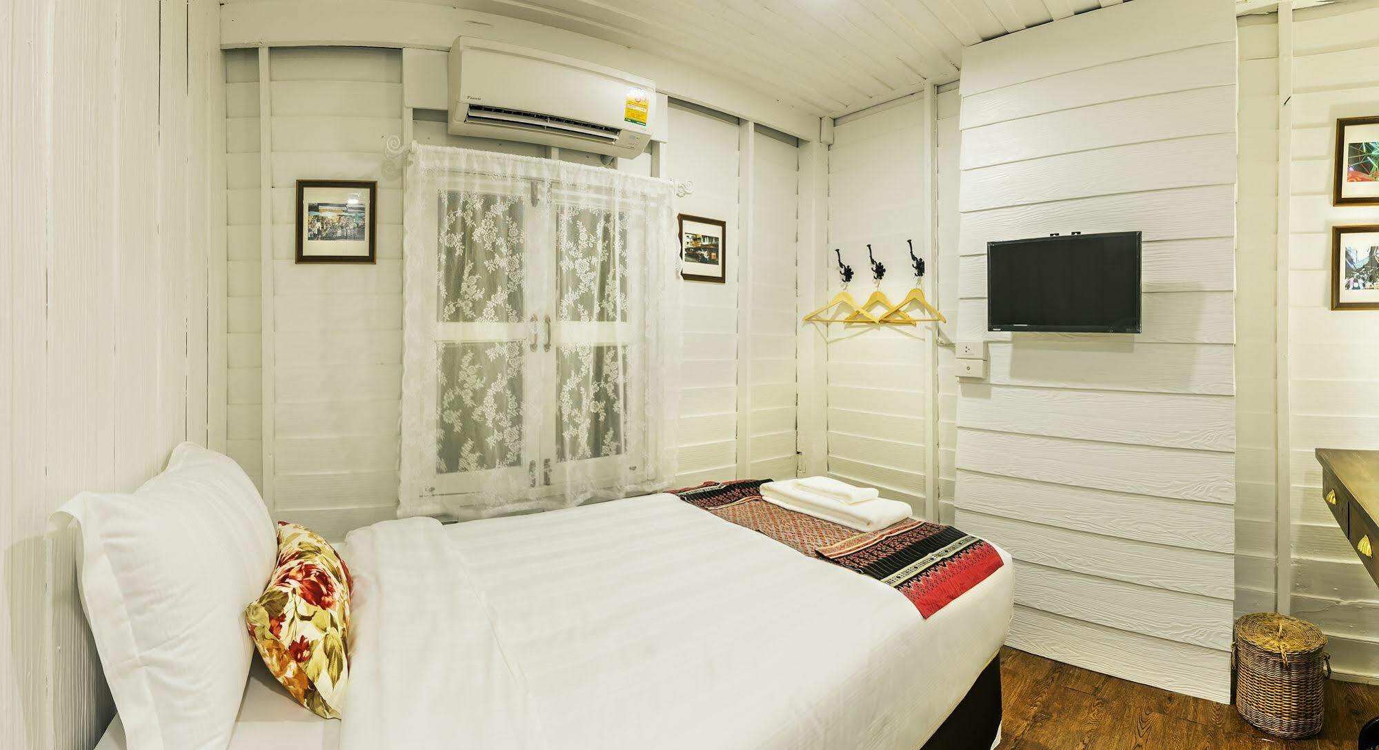 Baankachitpan Bangkok Hotel Esterno foto